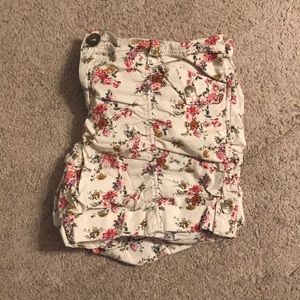 No Boundaries shorts, floral print